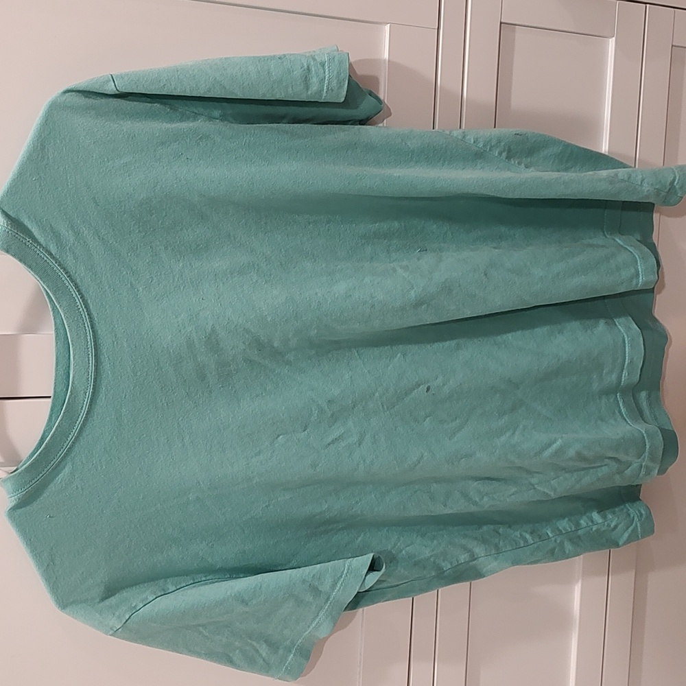 Ivory Ella, size small, teal t-shirt